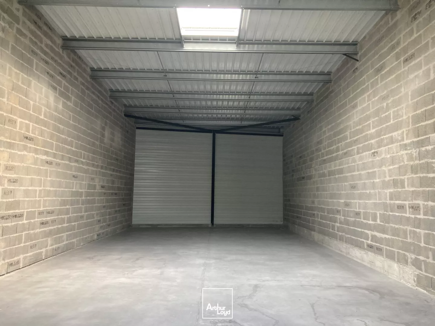 Location de local d'activités neuf de 165m2 à Ayguemorte les Graves