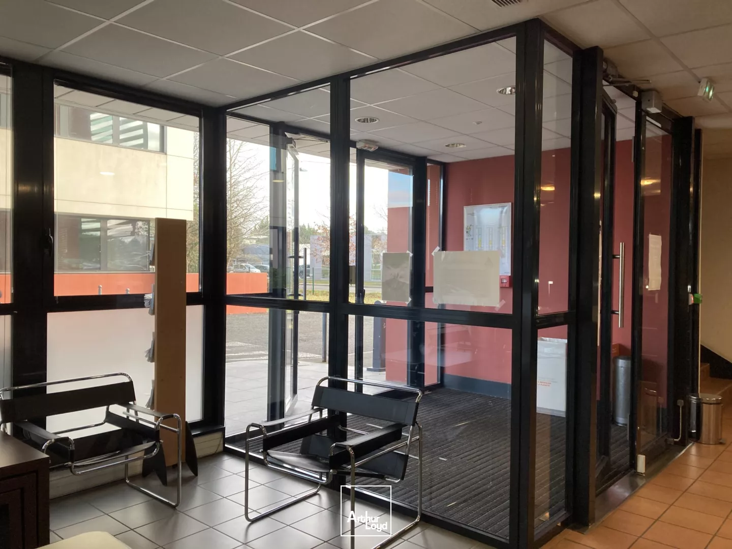 2 612 m² de bureaux à louer à Gradignan proche autoroute A63 et rocade