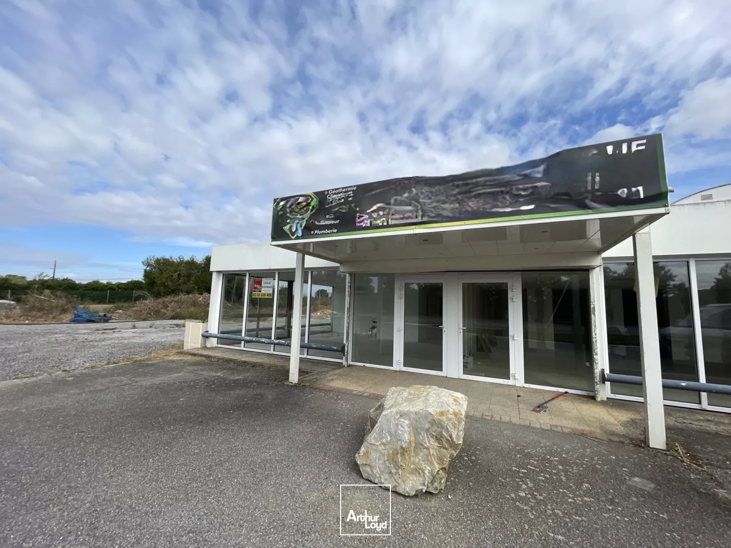 Locaux commerciaux à louer à VERNEUIL SUR AVRE 27130