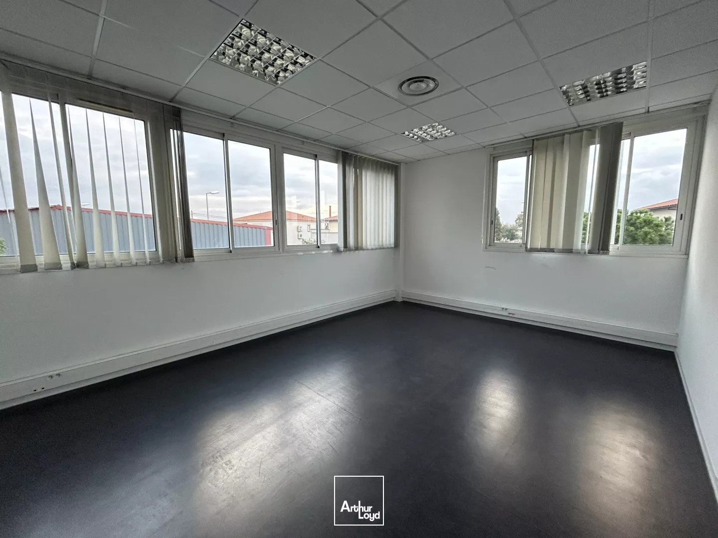 LOCAUX D'ACTIVITES A LOUER ESPACE POLYGONE PERPIGNAN