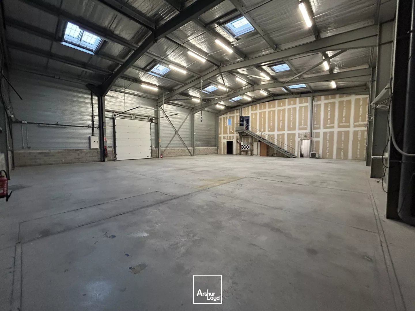 LOCAUX D'ACTIVITES A VENDRE - POLYGONE NORD PERPIGNAN