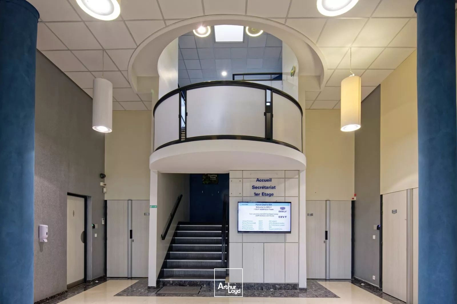 MOSAIC PARC - ACTIVITE AVEC BUREAUX - 1251 m² divisibles 414 M²