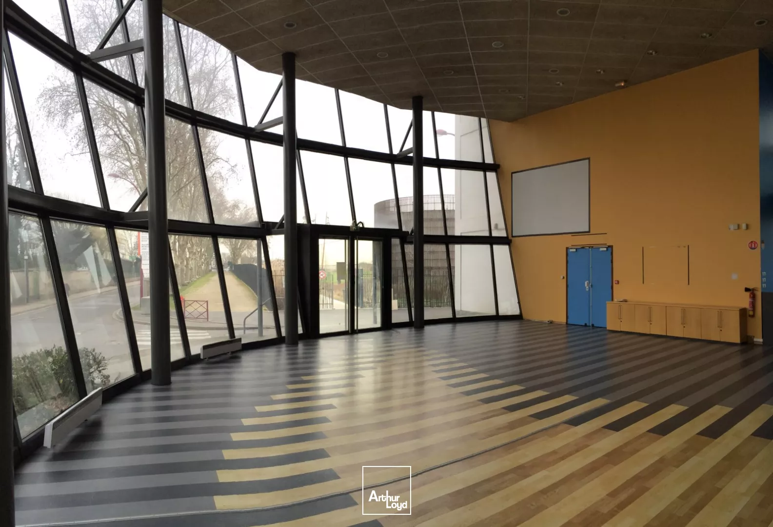 Locaux d'activité à louer à BEZONS 95870