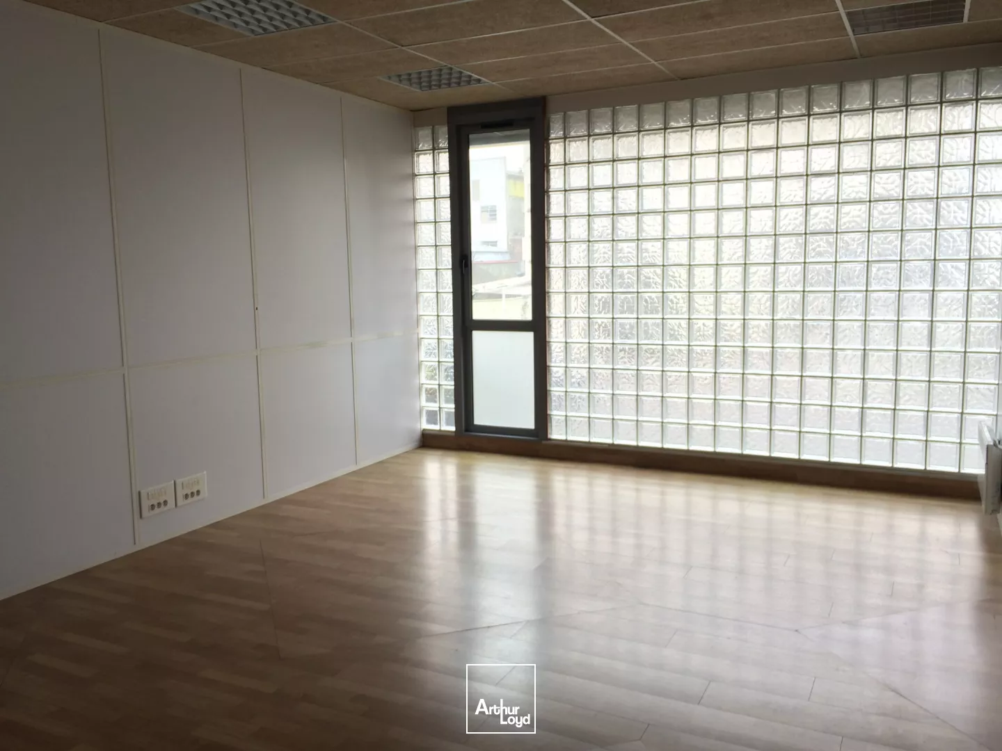 Locaux d'activité à louer à BEZONS 95870