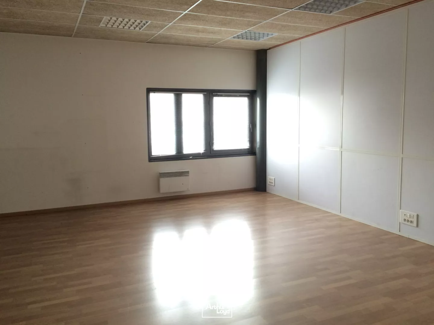 Locaux d'activité à louer à BEZONS 95870