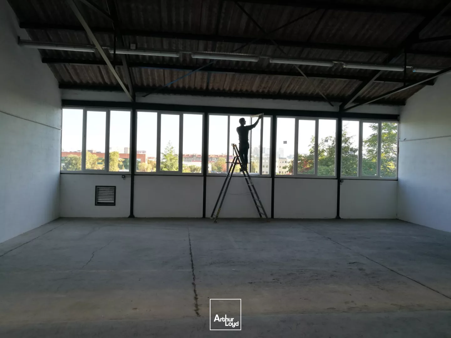 Locaux d'activité à louer à BEZONS 95870