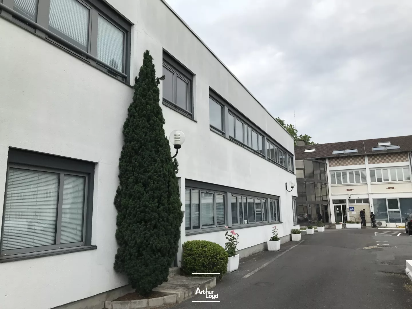 Locaux d'activité à louer à BEZONS 95870