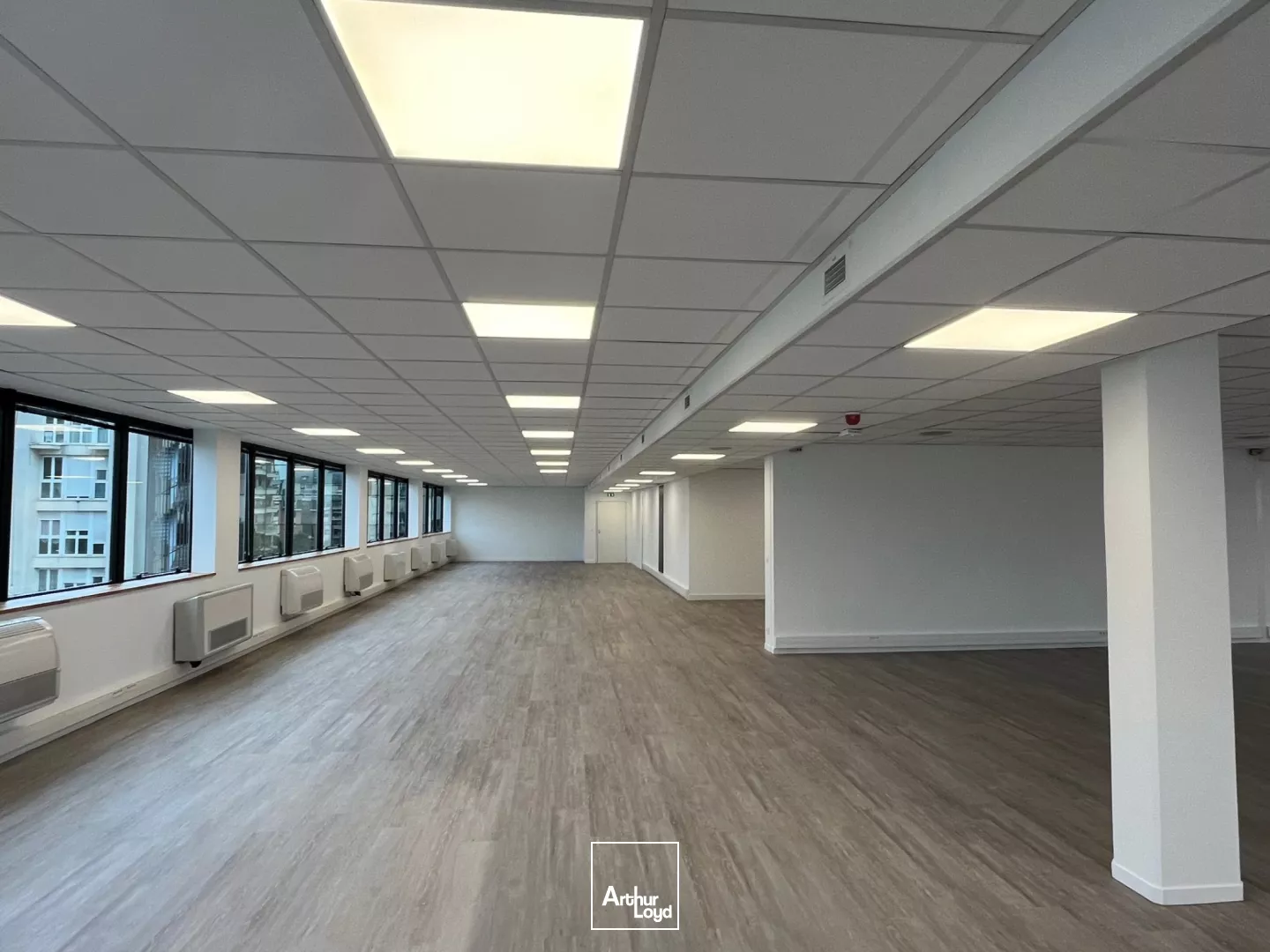 BUREAUX A LOUER CERGY PREFECTURE - PROXIMITE CENTRE COMMERCIAL 3 FONTAINES