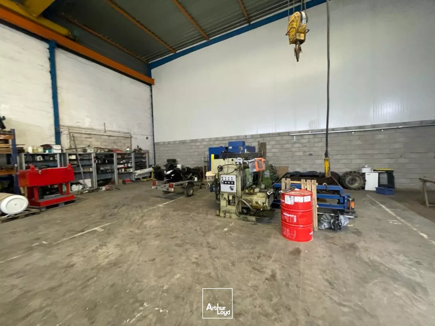 Locaux d'activité à vendre à MARINES 95640