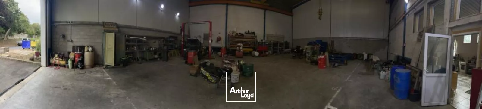 Locaux d'activité à vendre à MARINES 95640