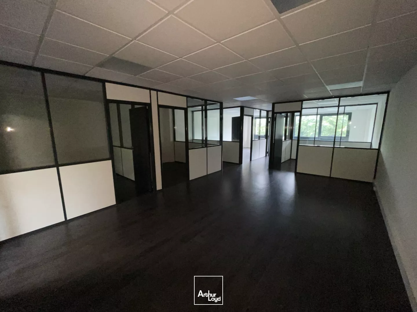 Locaux d'activité à louer à HERBLAY 95220