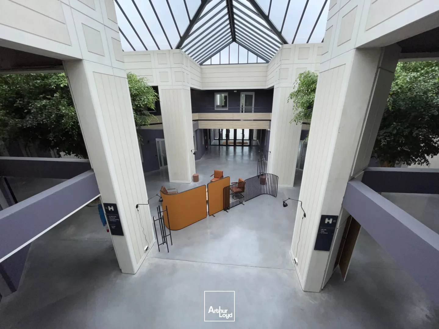 Locaux d'activité à louer à HERBLAY 95220