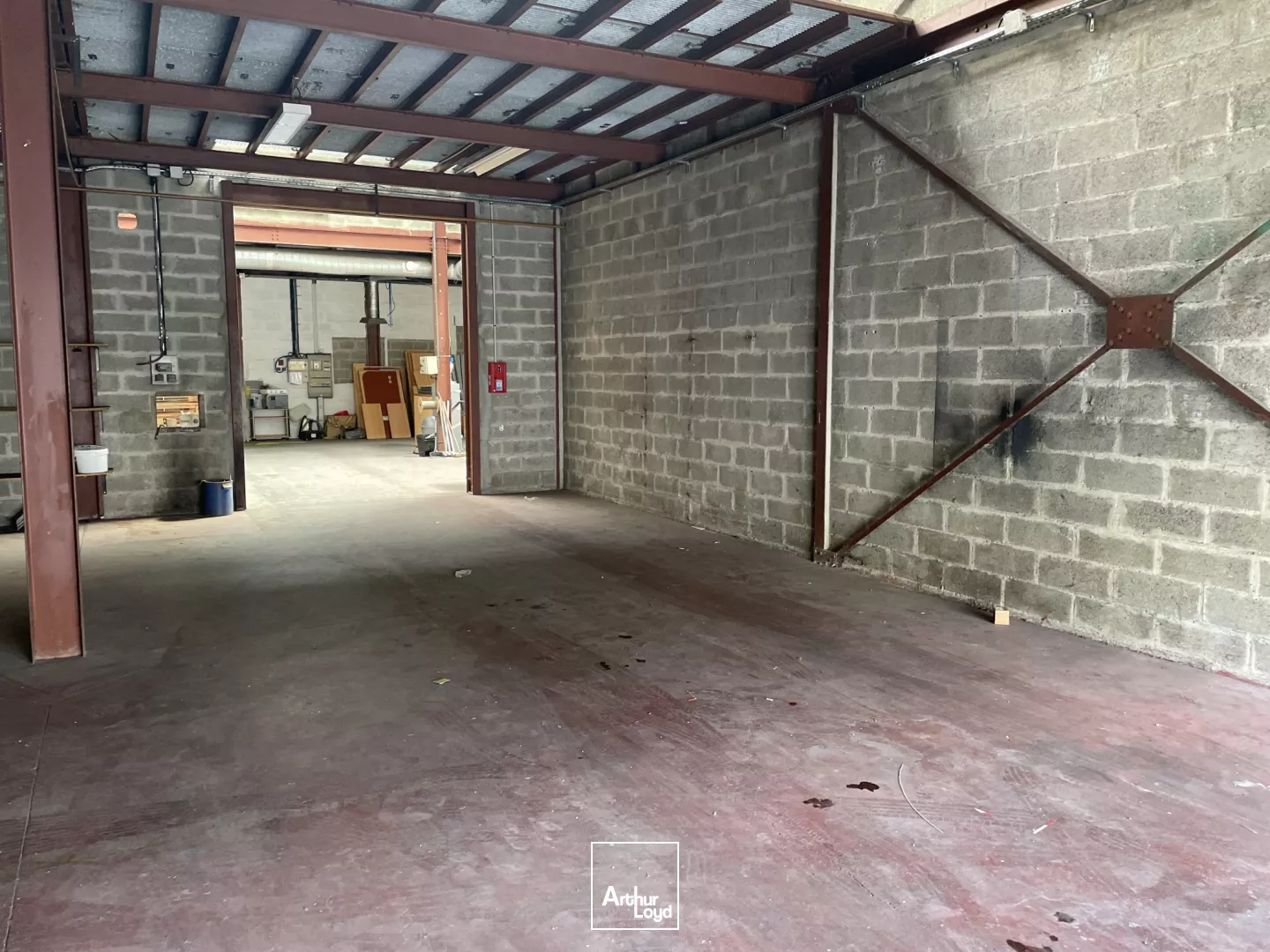 Locaux d'activité à vendre à SAINT OUEN L'AUMONE 95310