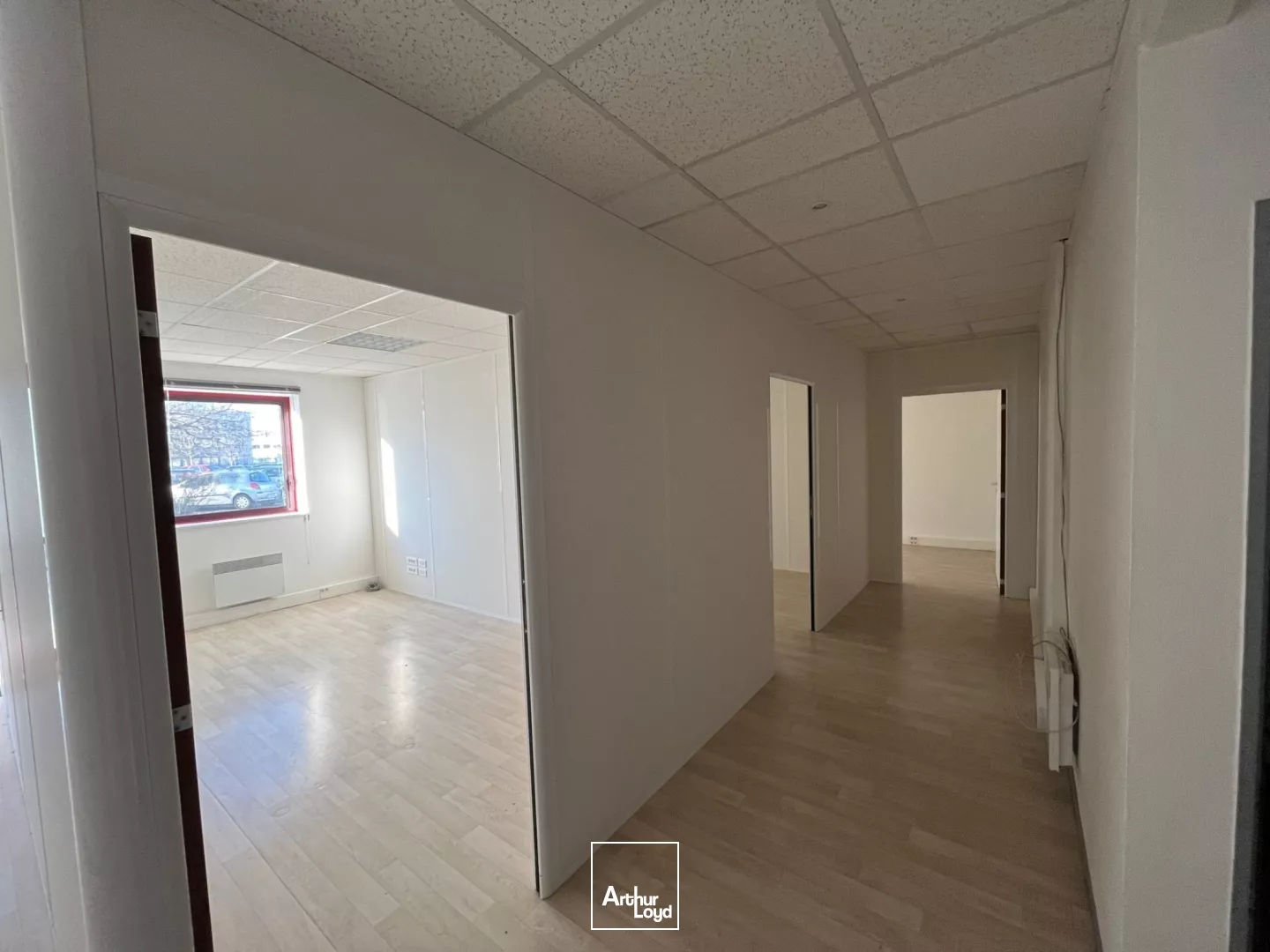 Locaux d'activité à louer à HERBLAY 95220