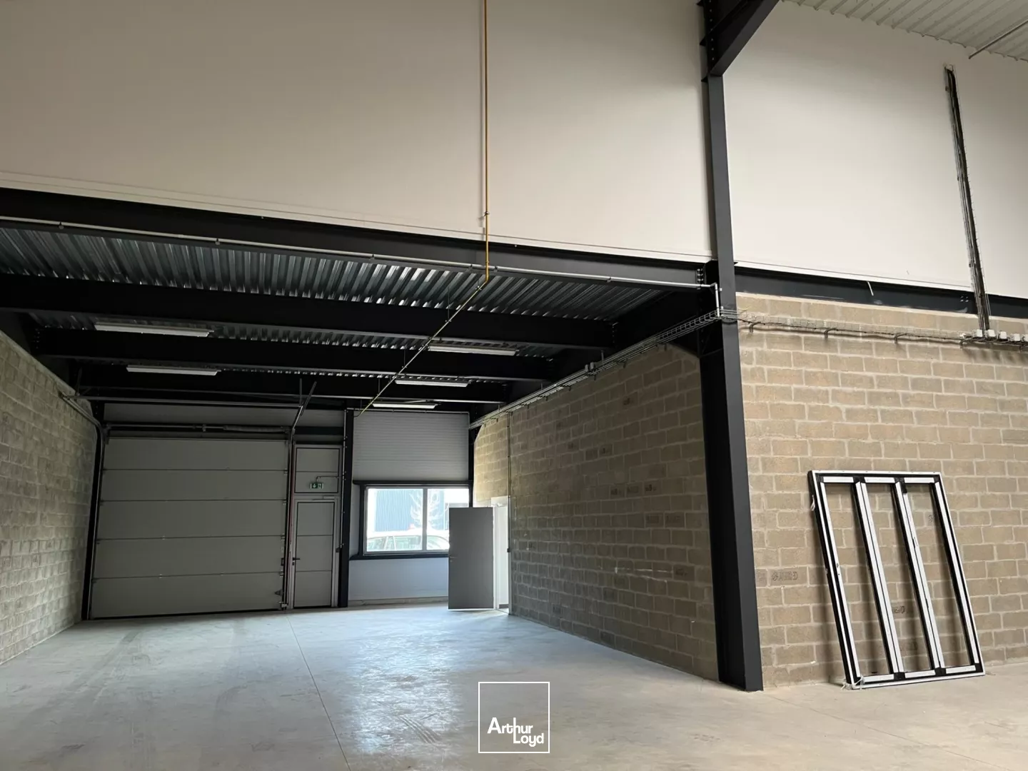 Locaux d'activité à louer à FREPILLON 95740