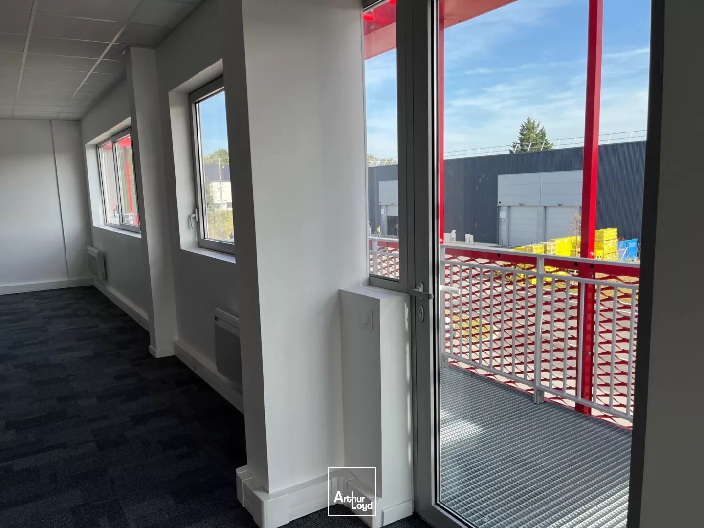 Locaux d'activité à louer à FREPILLON 95740