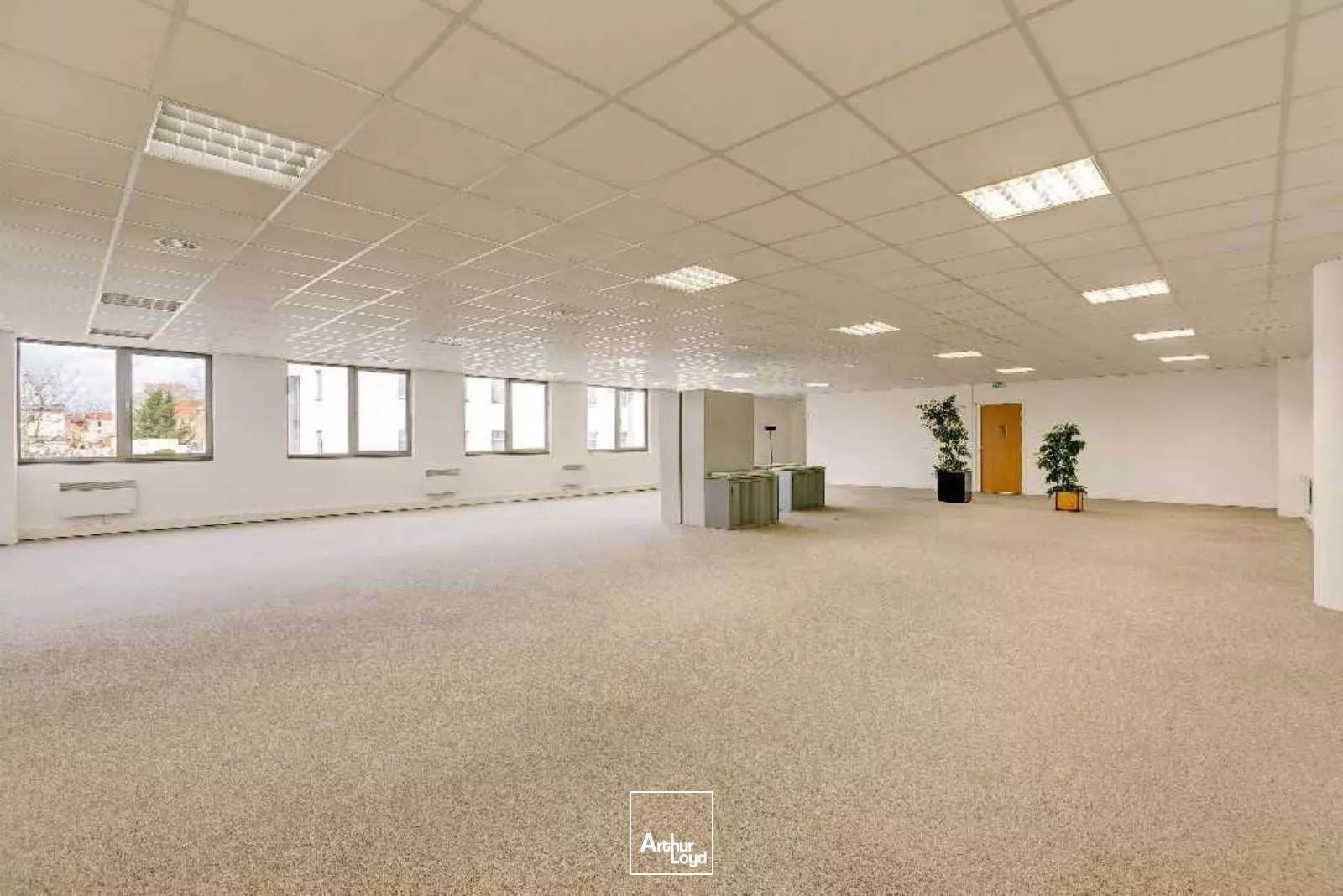 LOCAUX D'ACTIVITE/BUREAUX A LOUER QUAIS DE SEINE