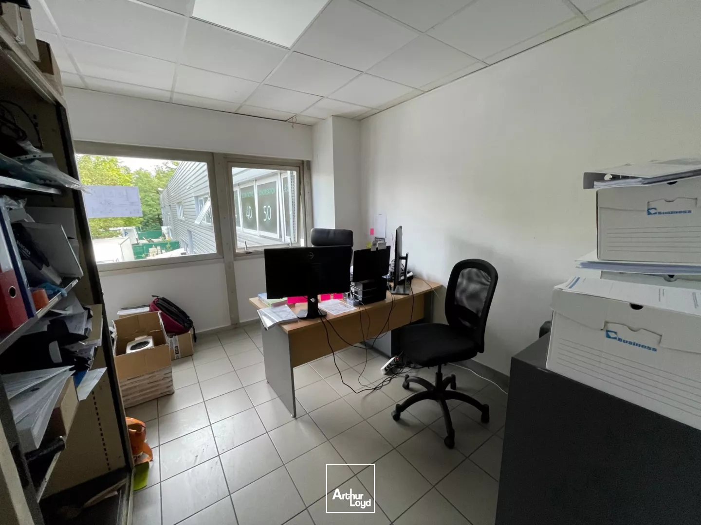 Locaux d'activité à vendre à ERAGNY 95610