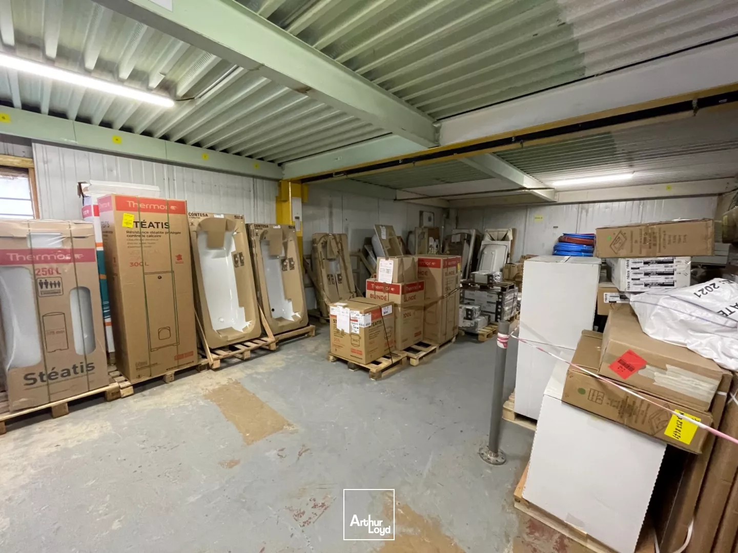 Locaux d'activité à vendre à ERAGNY 95610