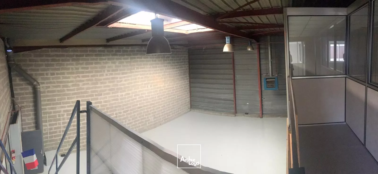 Cellules d'activités à louer à partir de 216m²