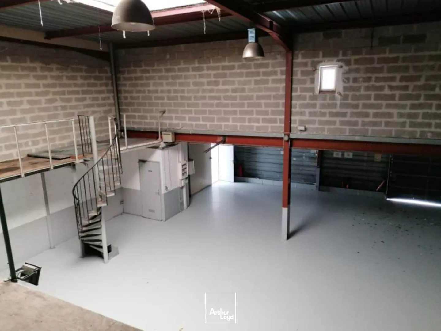 Cellules d'activités à louer à partir de 216m²