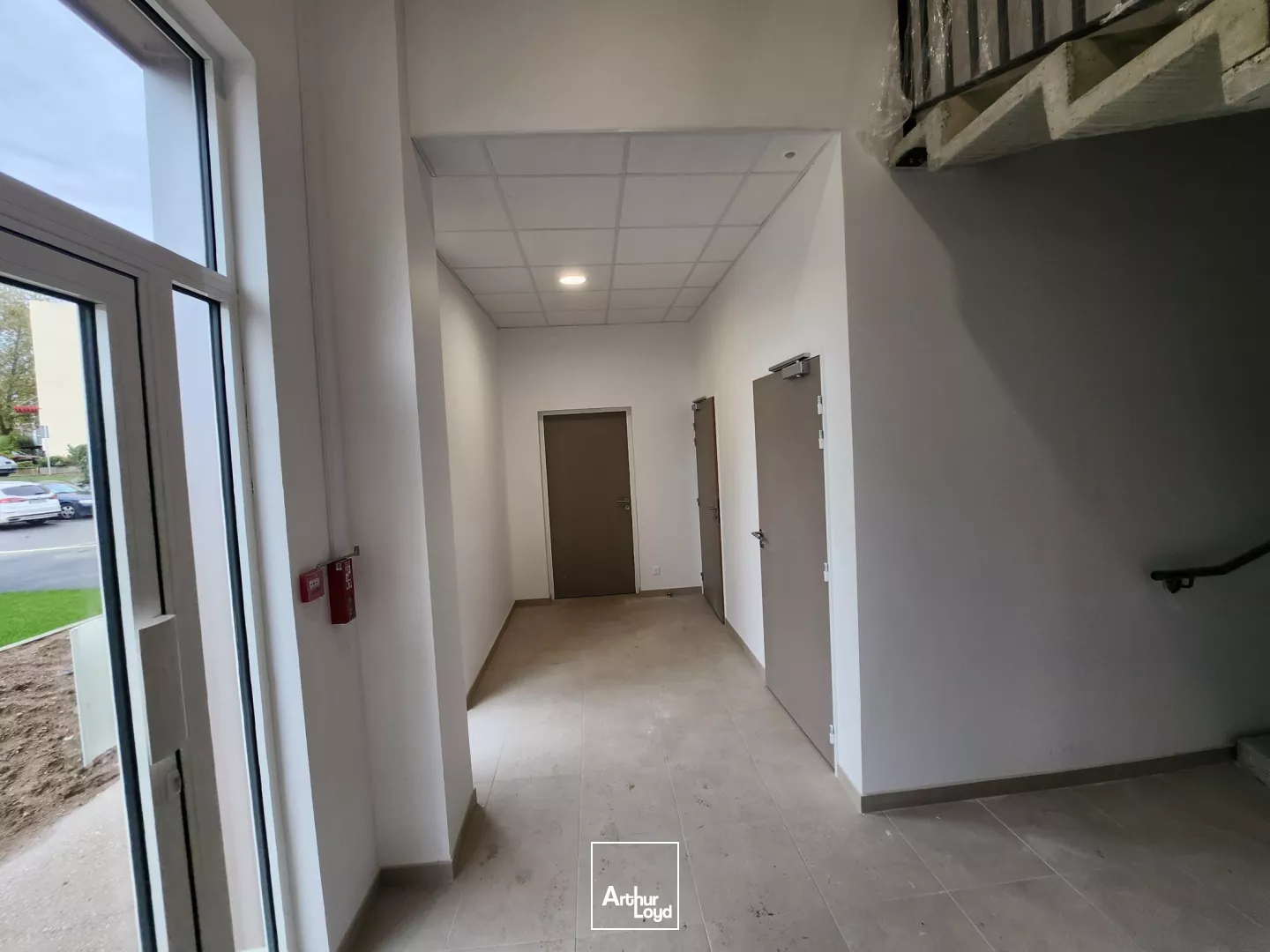 Petites cellules d'activités neuves à louer