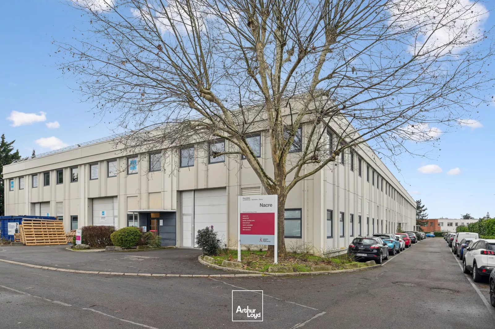 Nanterre Seine - Locaux d'activité fonctionnels à louer - Accès rapide A86