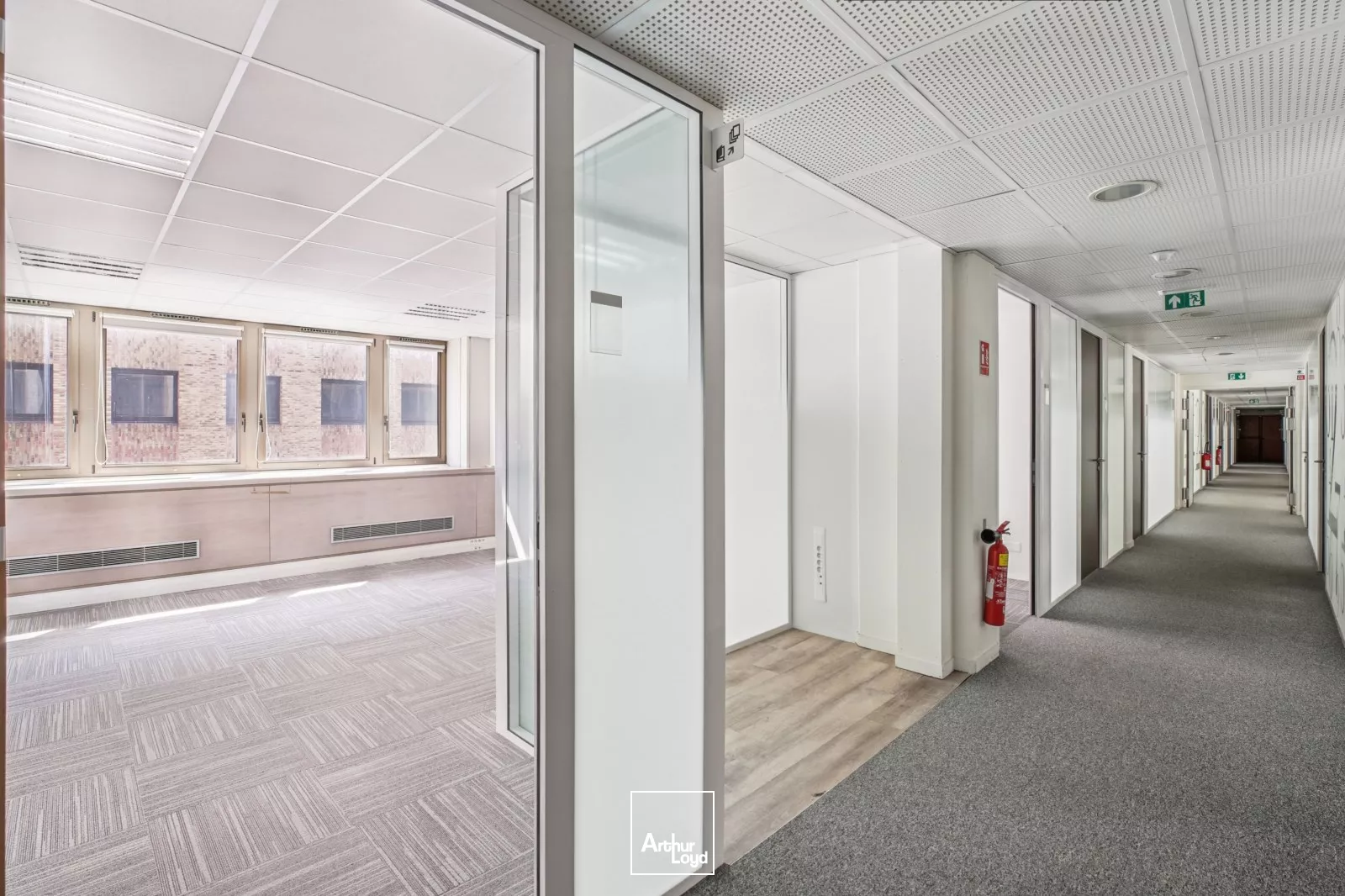 Nanterre - Bureaux rénovés, modernes et fonctionnels - Au pied du RER A Nanterre-Préfecture