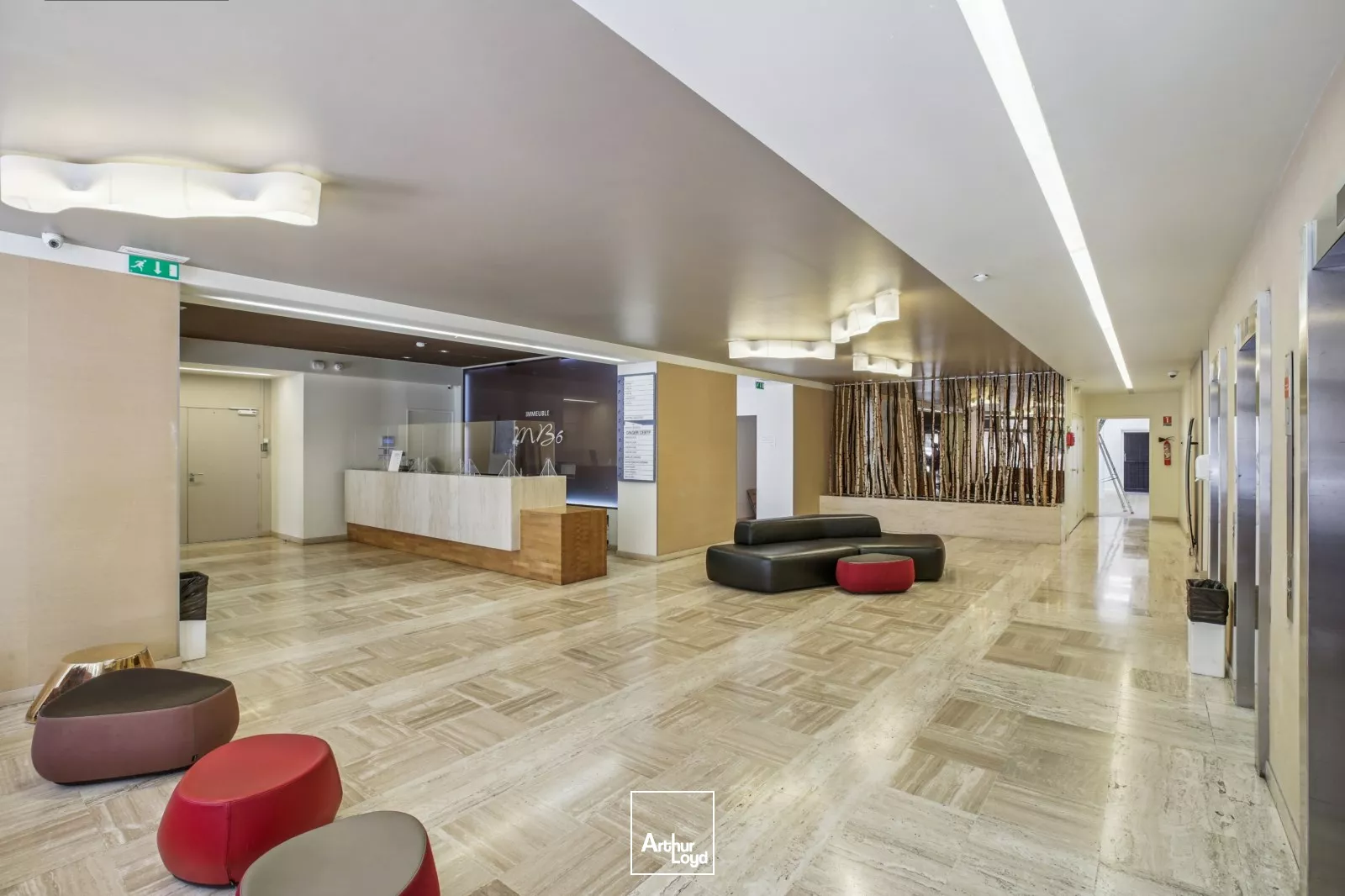 Nanterre - Bureaux rénovés, modernes et fonctionnels - Au pied du RER A Nanterre-Préfecture