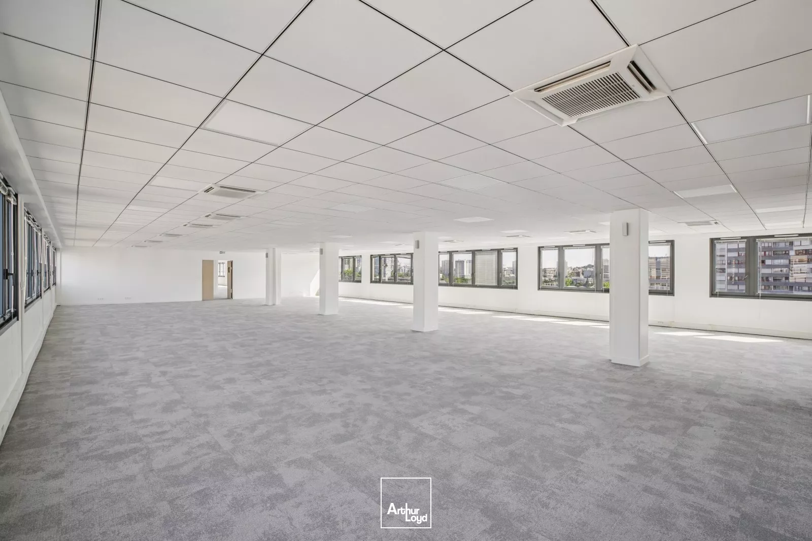 Nanterre - Bureaux rénovés, modernes et fonctionnels - Au pied du RER A Nanterre-Préfecture