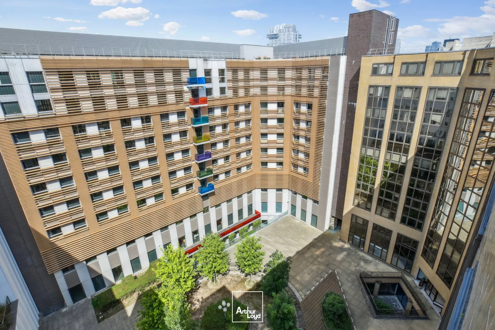 Nanterre - Bureaux rénovés, modernes et fonctionnels - Au pied du RER A Nanterre-Préfecture