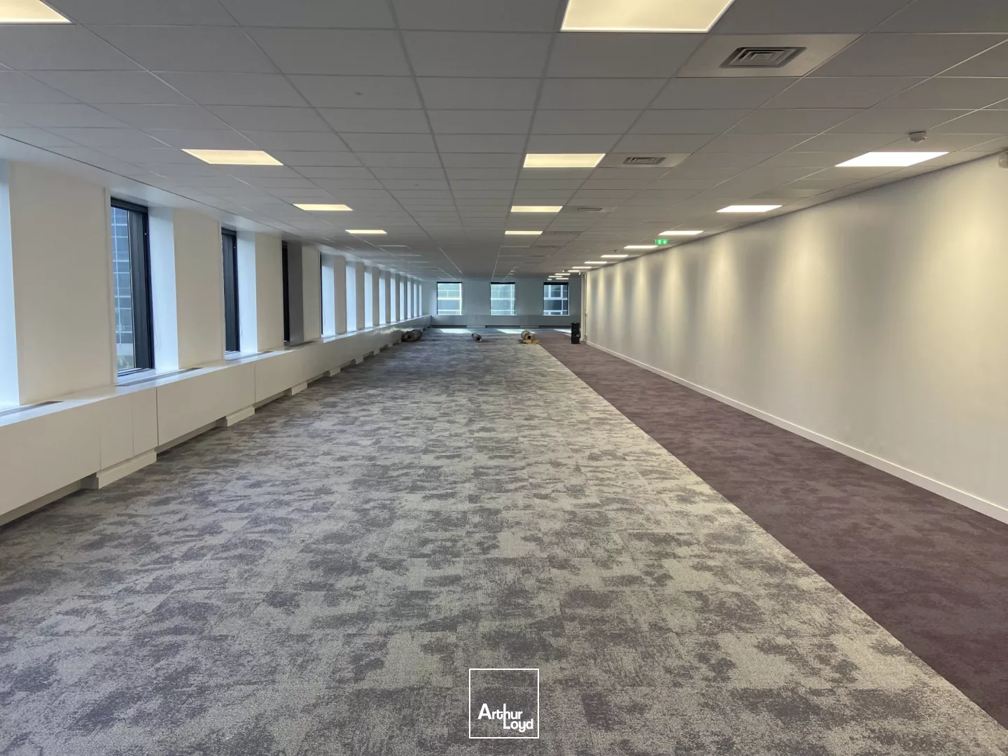 Bureaux à louer à COURBEVOIE LA DEFENSE 92400