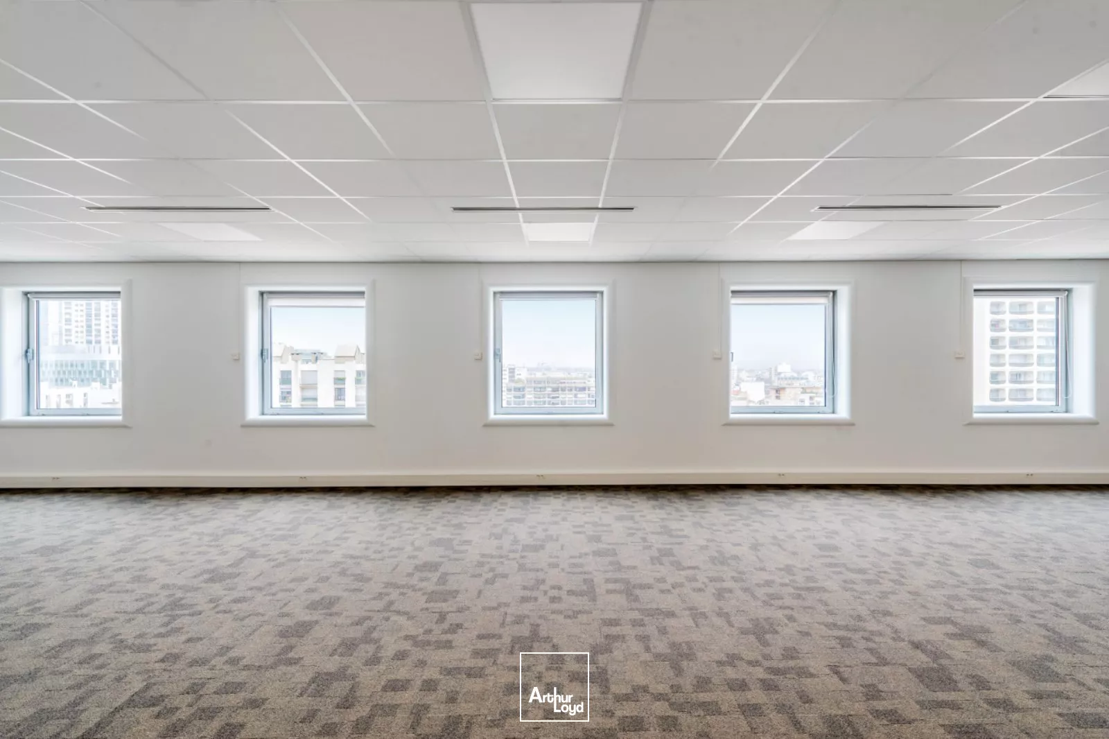 Bureaux à louer à COURBEVOIE LA DEFENSE 92400