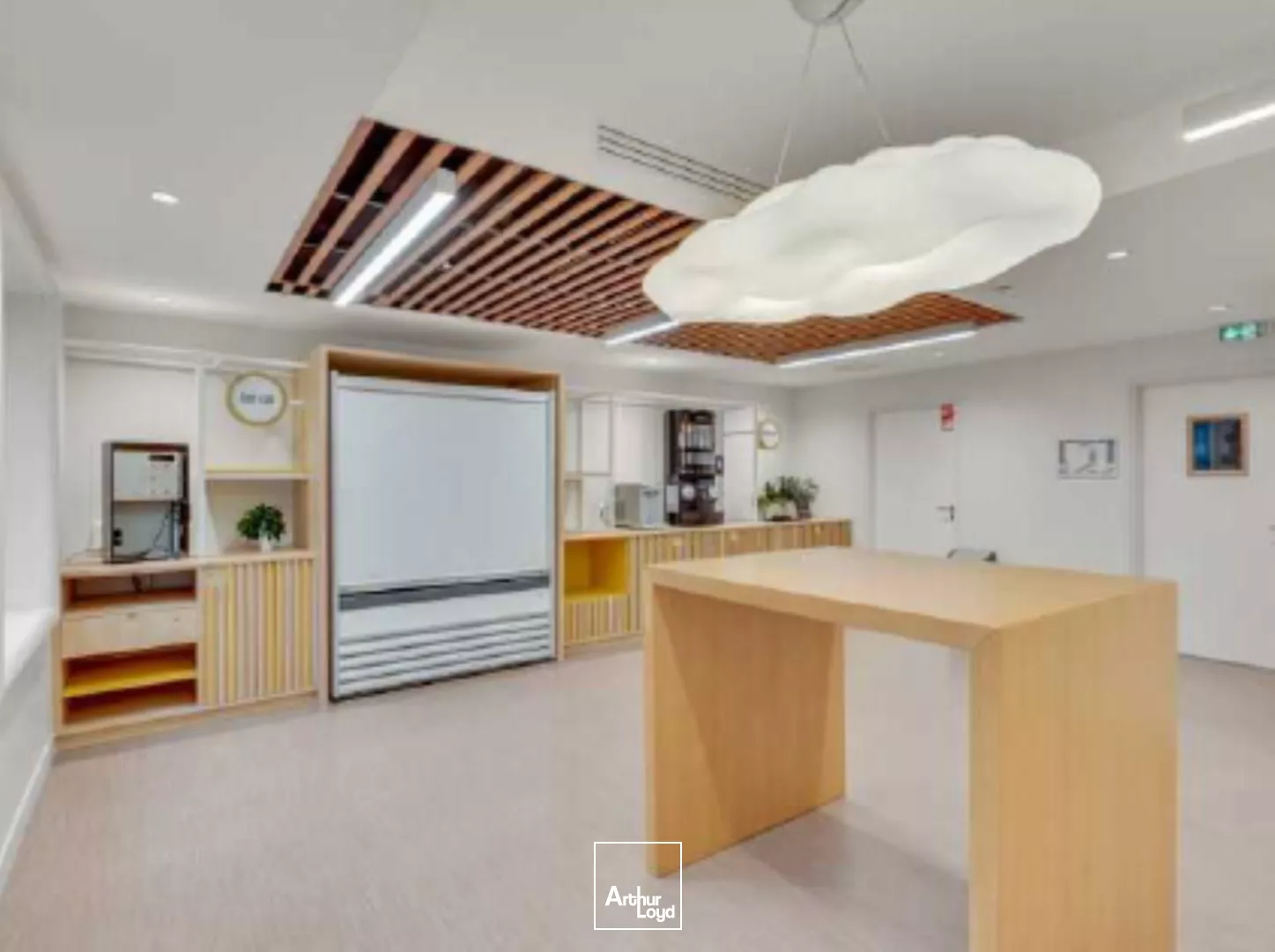 Bureaux à louer à COURBEVOIE LA DEFENSE 92400