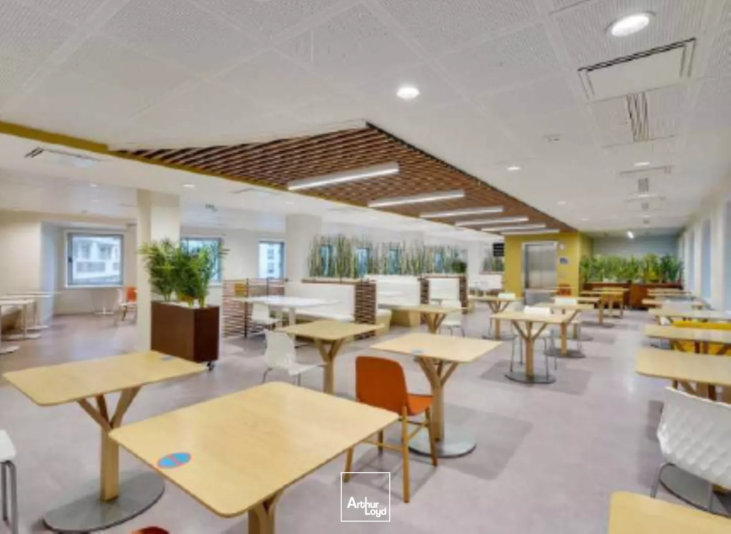 Bureaux à louer à COURBEVOIE LA DEFENSE 92400