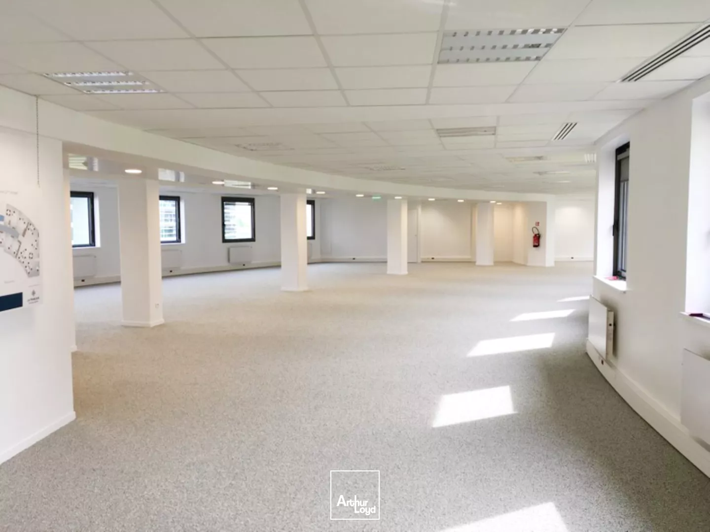 Espaces de bureaux fonctionnels à proximité de la dalle de la Défense