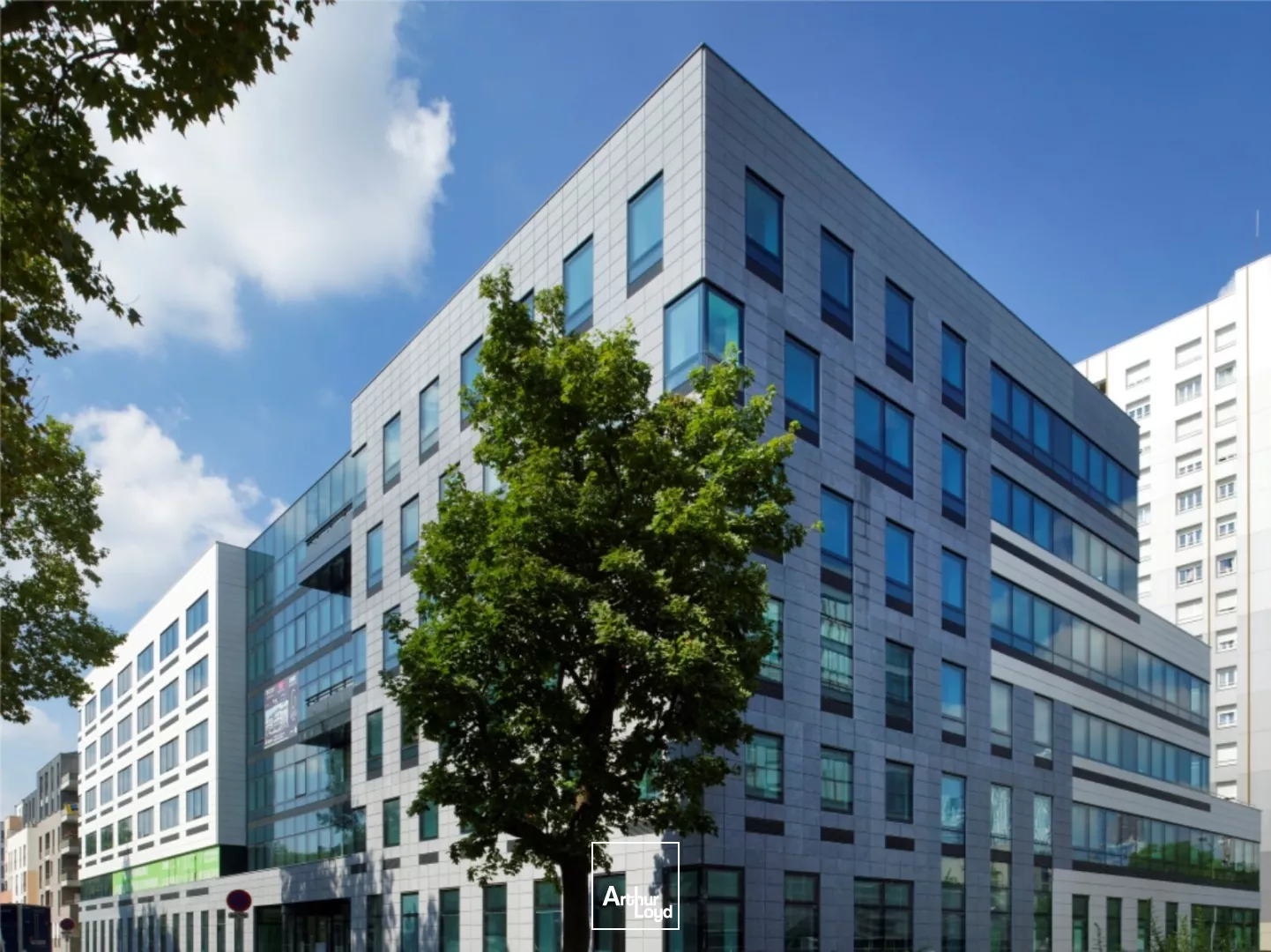 Bureaux à louer dans un cadre de travail moderne et fonctionnel - Immeuble neuf et serviciel - A proximité de la Défense