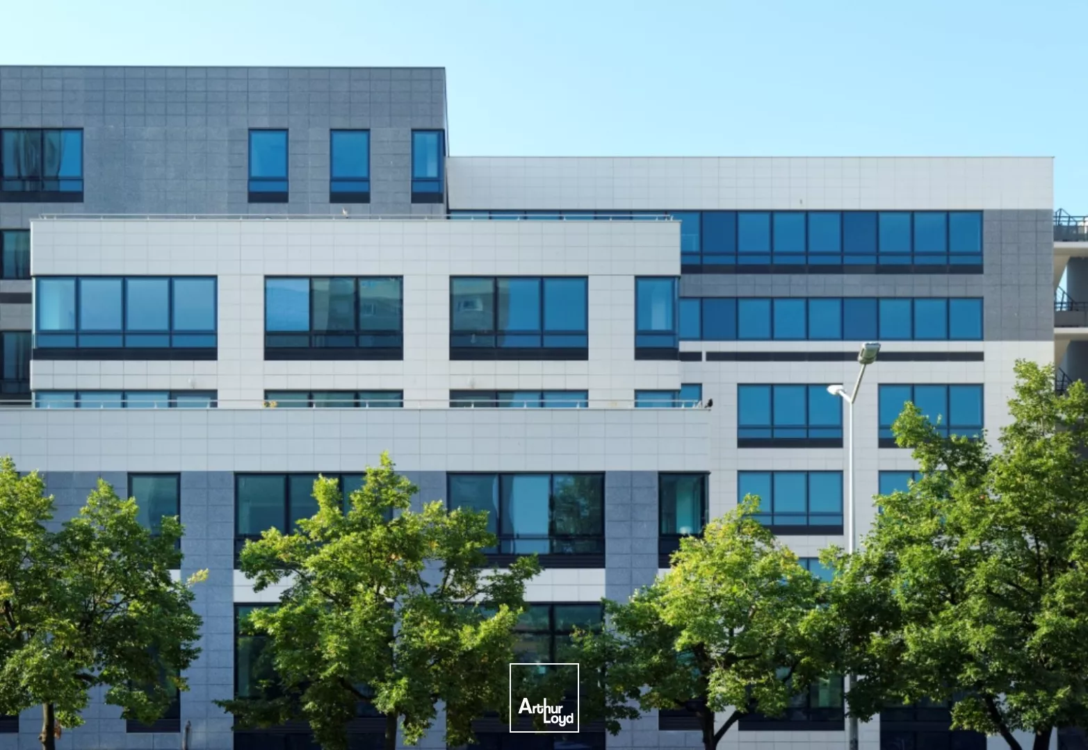 Bureaux à louer dans un cadre de travail moderne et fonctionnel - Immeuble neuf et serviciel - A proximité de la Défense