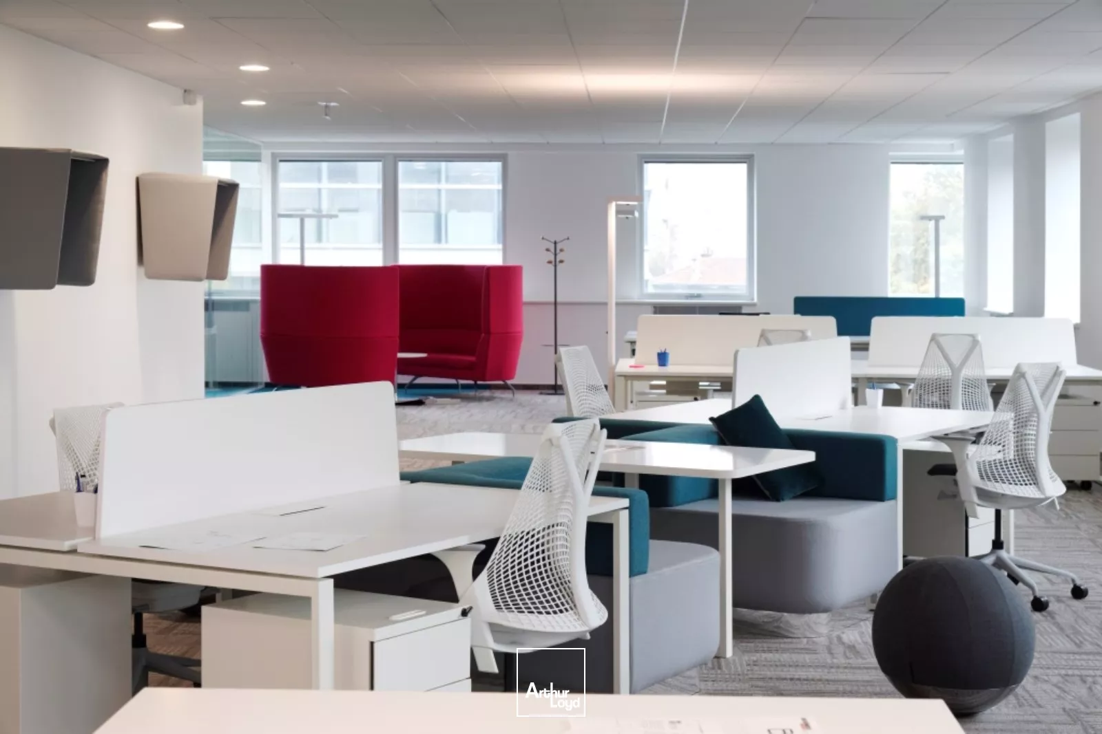 Bureaux à louer dans un cadre de travail moderne et fonctionnel - Immeuble neuf et serviciel - A proximité de la Défense