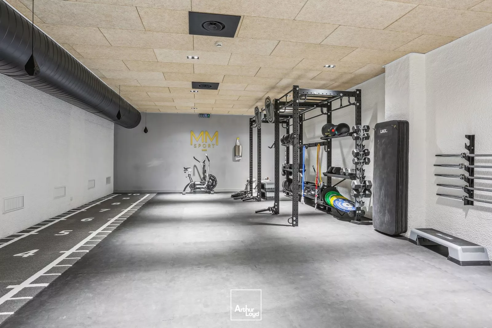 Bureaux rénovés à Nanterre - Nombreux services et prestations de qualité - Quais de Seine à proximité