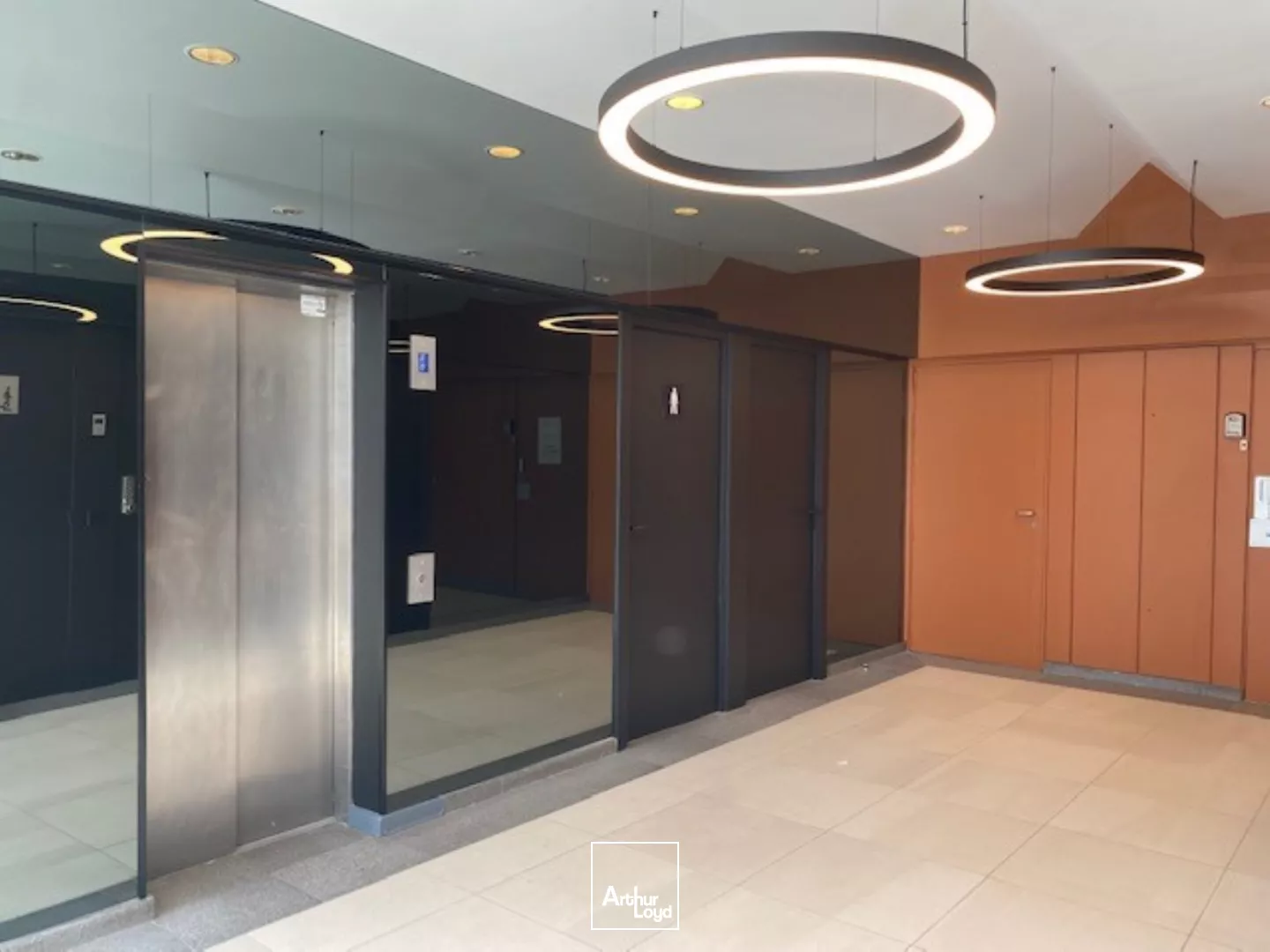 Bureaux rénovés - Proche RER - Parc des Barbanniers