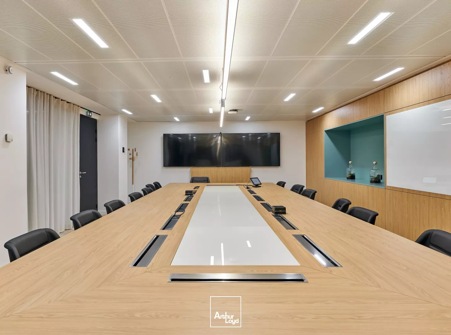 Bureaux à louer à COURBEVOIE 92400