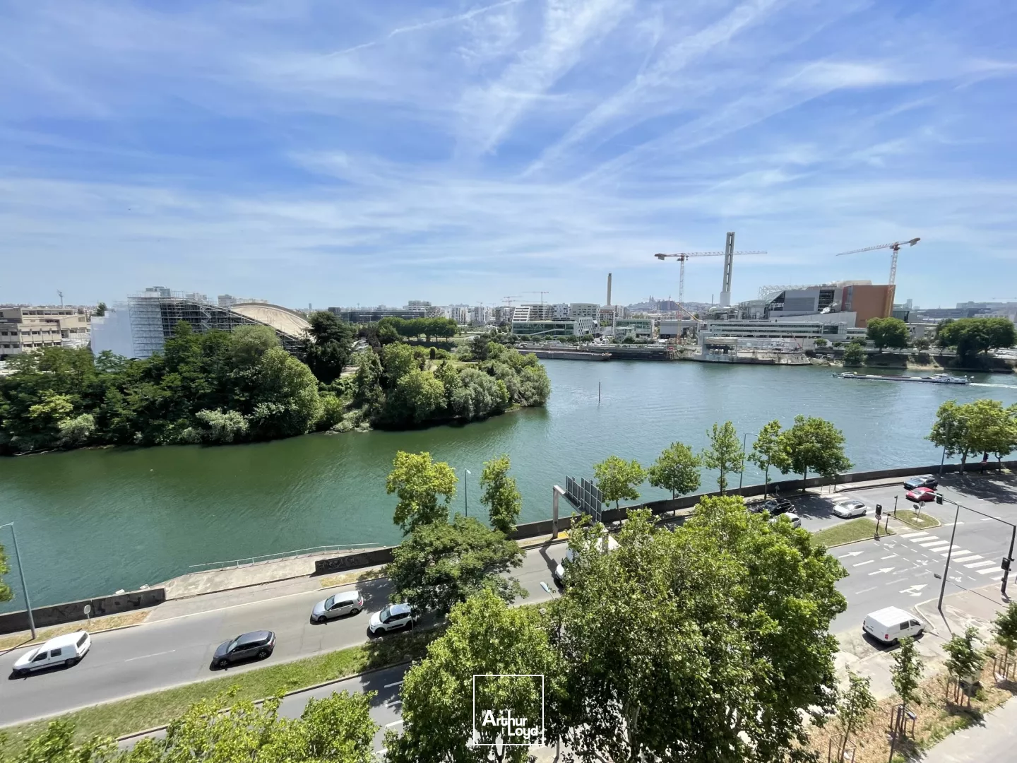 Bureaux neufs avec vue sur la Seine - Nombreux services dernière génération - Espace extérieur
