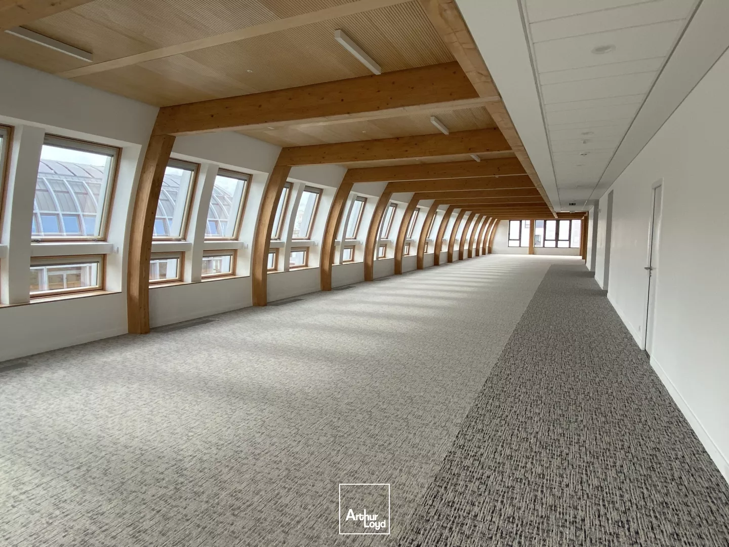 Bureaux neufs avec vue sur la Seine - Nombreux services dernière génération - Espace extérieur