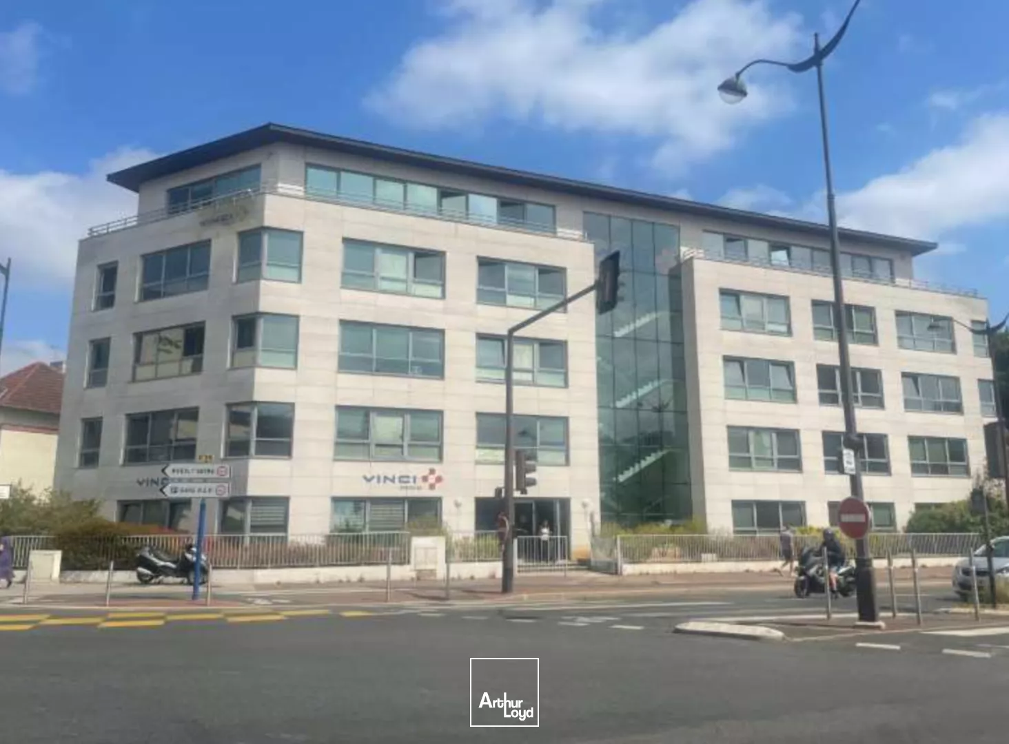 Bureaux proches du RER A, à louer, à Rueil-Malmaison
