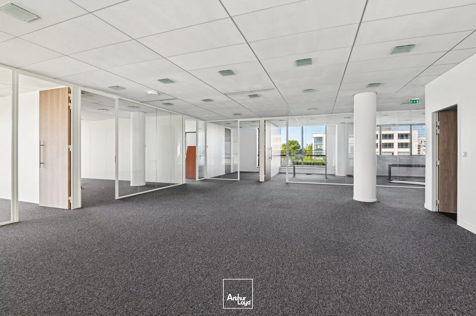 Asnières sur Seine - Vastes plateaux de bureaux ergonomiques et ultra-lumineux à louer - Immeuble serviciel de standing