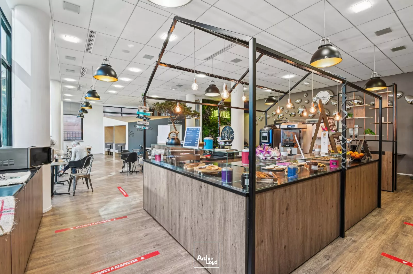 Asnières sur Seine - Vastes plateaux de bureaux ergonomiques et ultra-lumineux à louer - Immeuble serviciel de standing