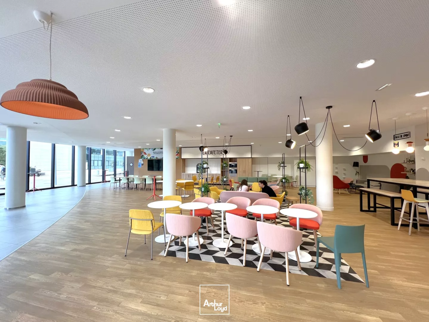 Bureaux labellisés et full services, proche du RER A, à Rueil Malmaison, 