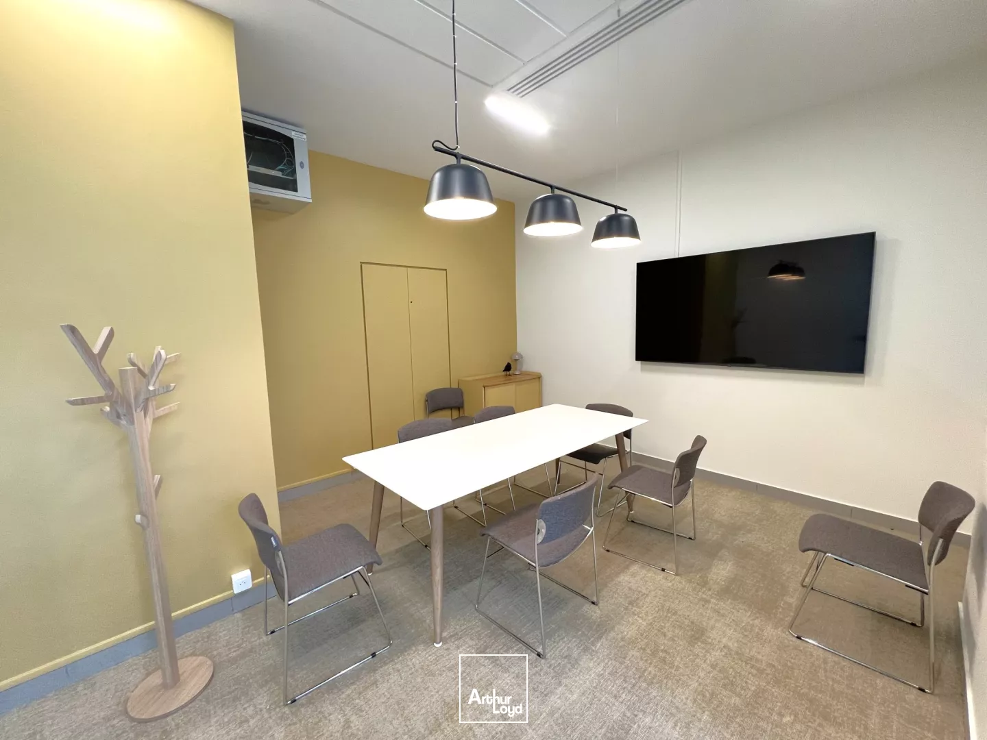 Bureaux labellisés et full services, proche du RER A, à Rueil Malmaison, 