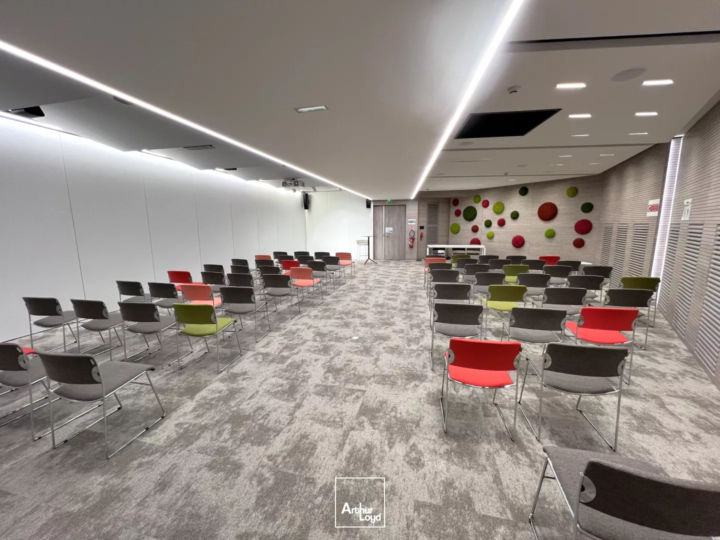 Bureaux labellisés et full services, proche du RER A, à Rueil Malmaison, 